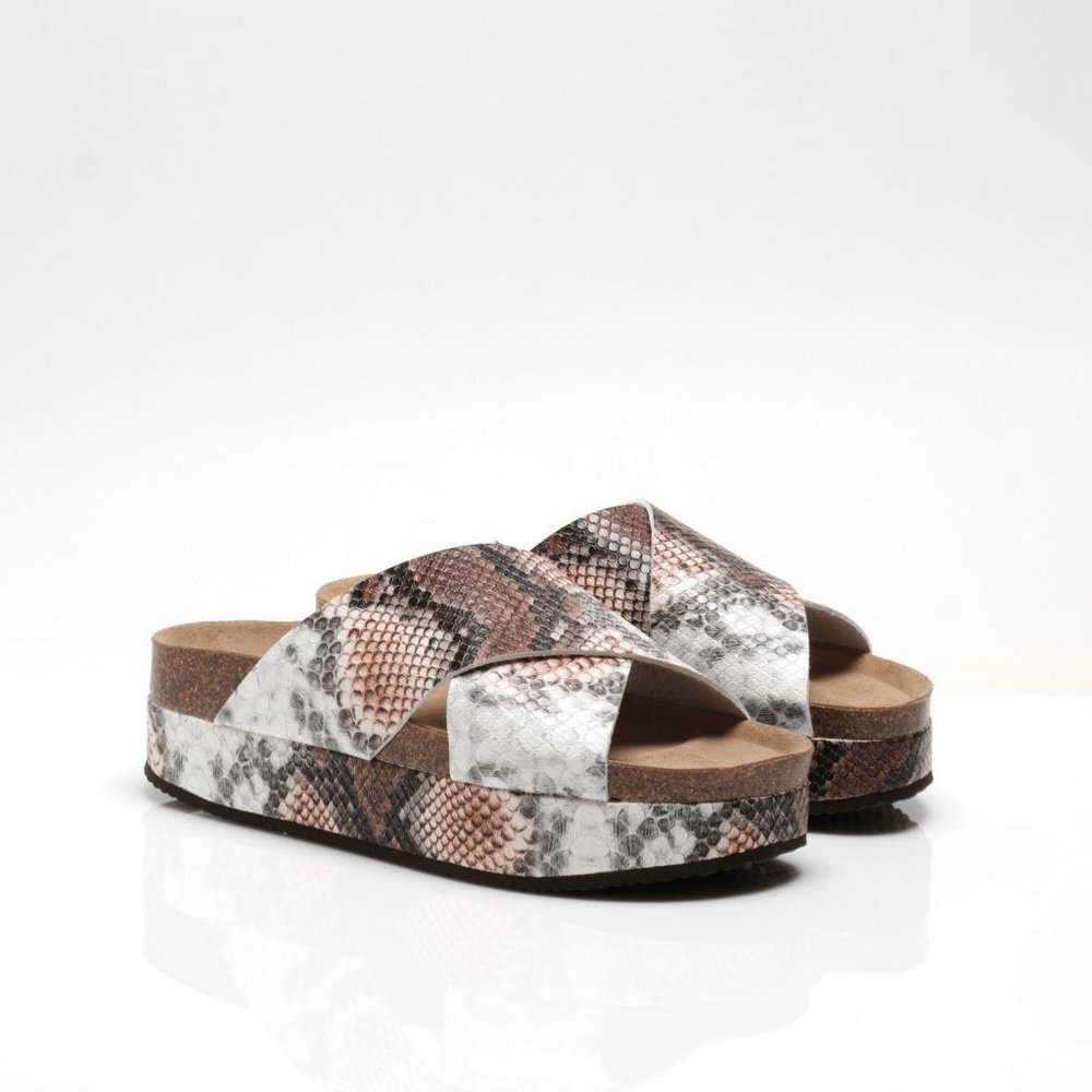 🆕 FREE PEOPLE Sidelines Flatform Sandal / Sienna Snake